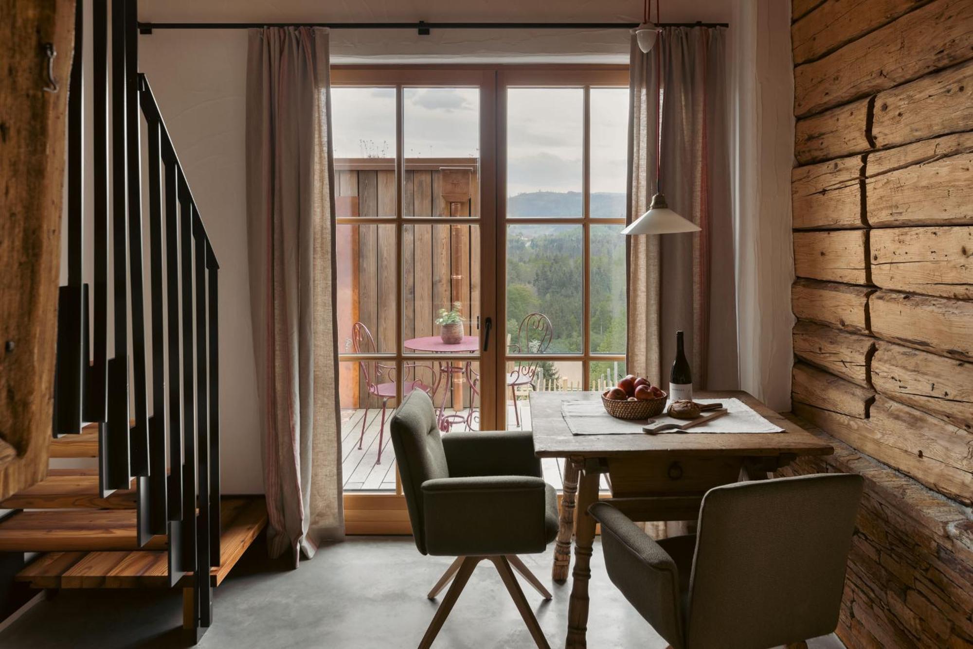 Am Wildbachberg - Luxus Ferienhaeuser Mit Infinitypool, Privatsauna Und Weinkeller Deutschlandsberg Exterior foto